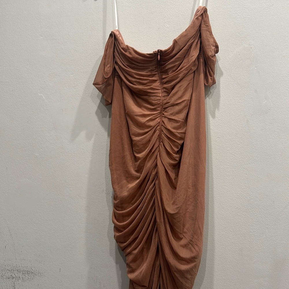 HELLO MOLLY DRESS BLUSH pink off shoulder MIDI gathered DRESS size 4 lined NWT - Picture 6 of 11